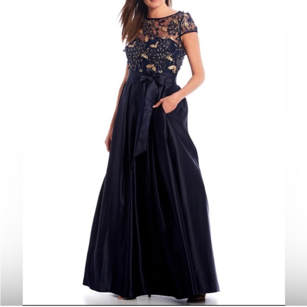 NWT XSCAPE Women’s Formal Elegant Navy Blue and Gold Evening Gown Dress, Size 14